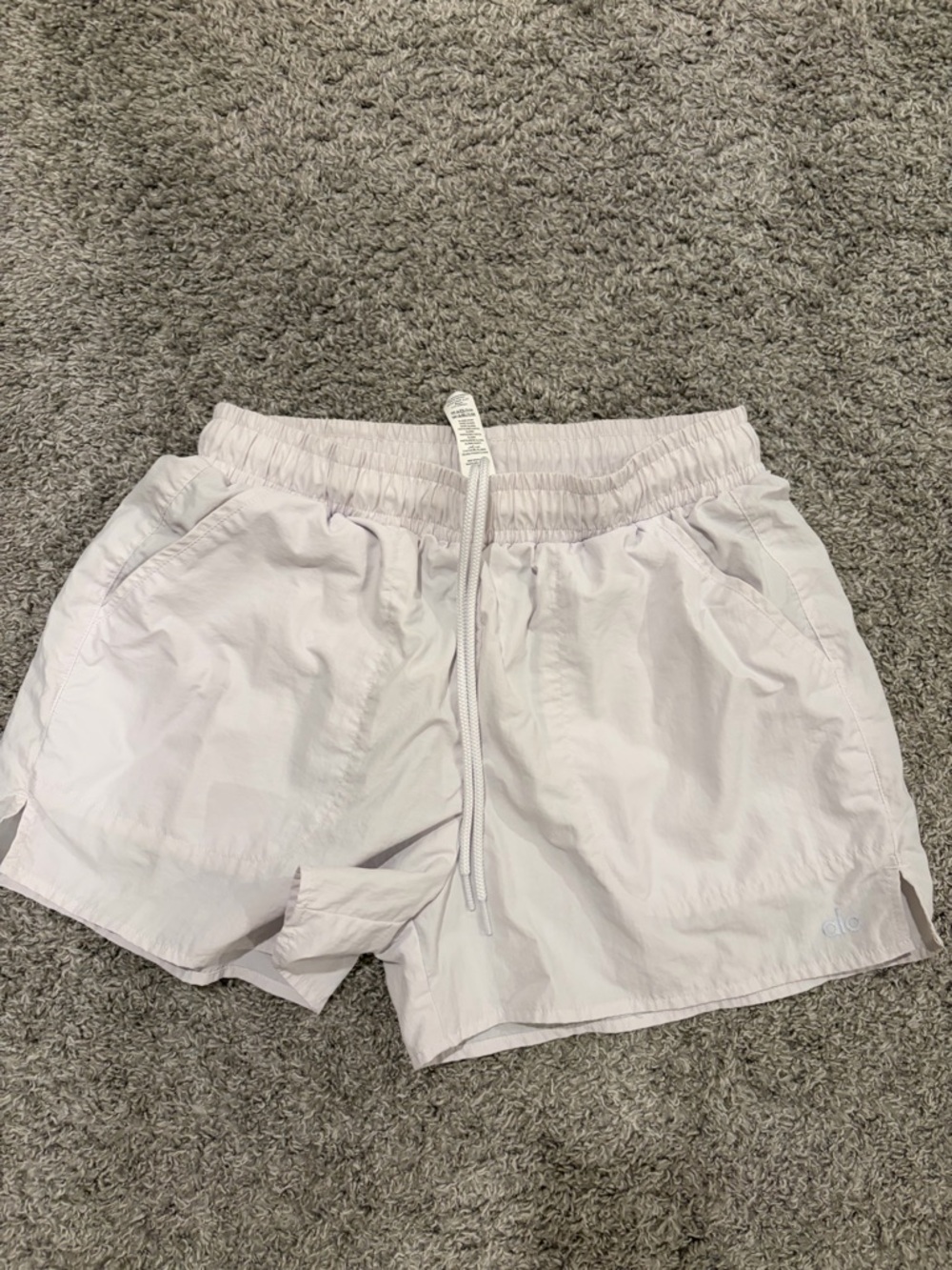 ALO Yoga White Athletic Elastic Waist Shorts